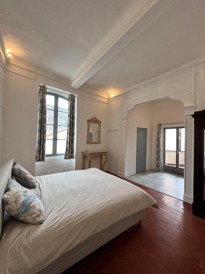 La Tour De Pezene Bed & Breakfast Anduze Bagian luar foto