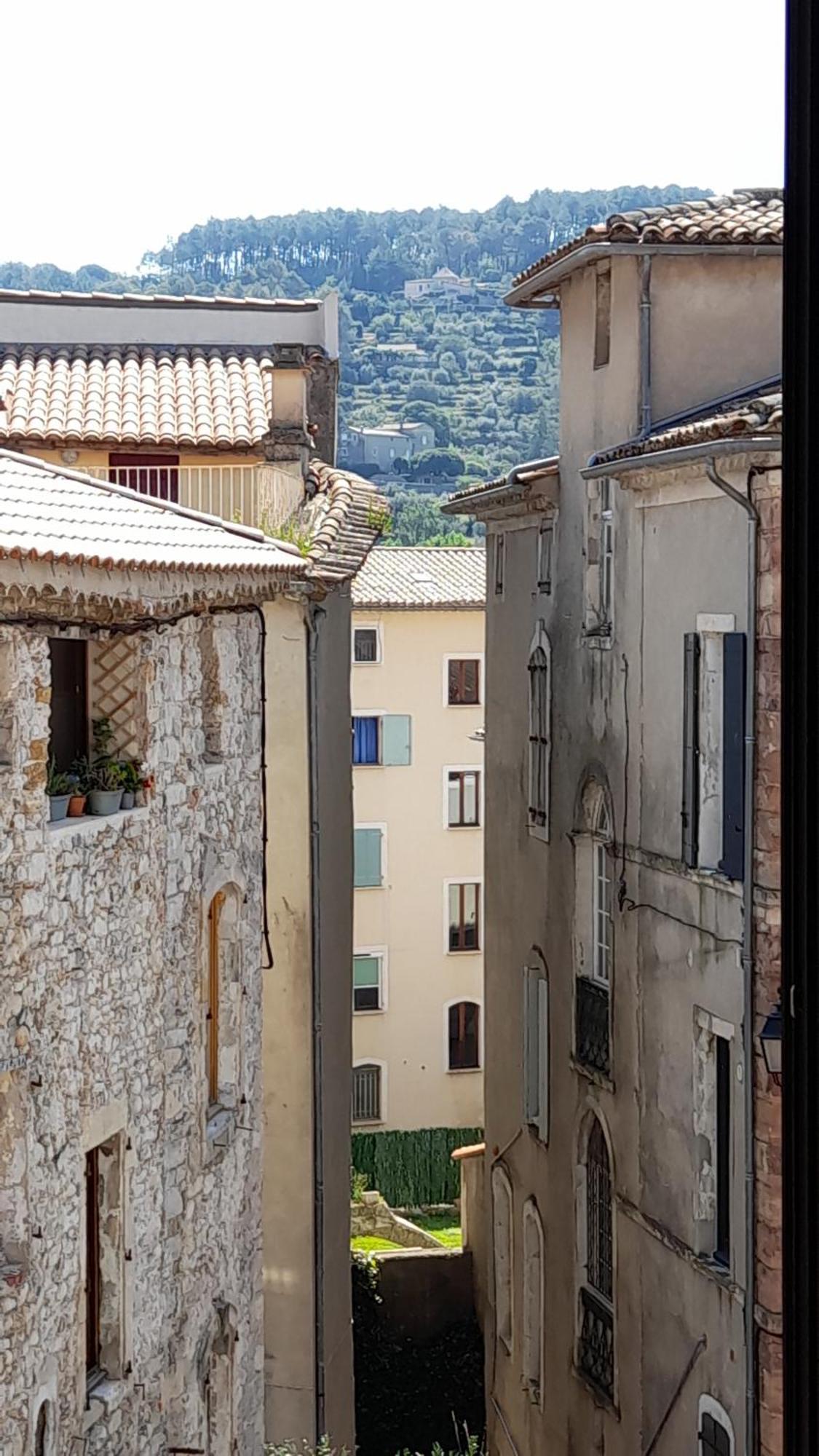 La Tour De Pezene Bed & Breakfast Anduze Ruang foto
